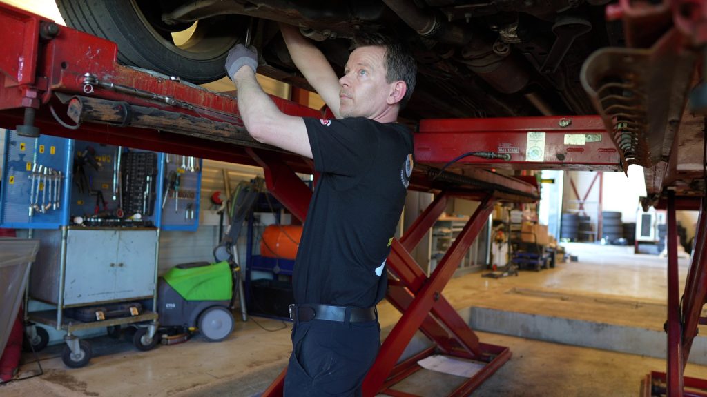 bilreparasjon og service pa bilverksted i bergen sandviken eidsvag 2 scaled